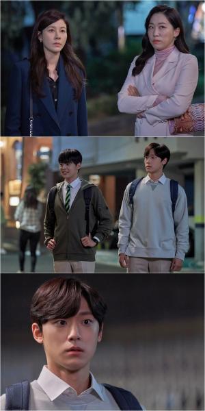 JTBC ‘18 어게인’ 이도현, 김하늘 앞 일시정지! '정체 들통났나?' 궁금증 증폭!