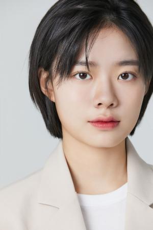 신예 이재인, tvN 오프닝(O'PENing) ‘첫눈길’ 주연으로 출연 확정!
