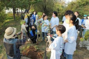 효성, 서울시민과 함께하는 ‘효성 나눔의 숲’ 나무심기 행사