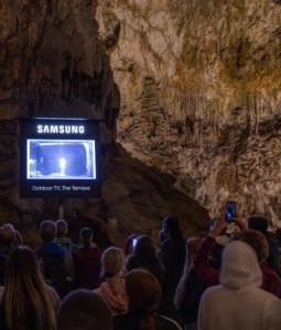 삼성전자 라이프스타일TV ‘더 테라스’, 슬로베니아 포스토이나 동굴에 설치
